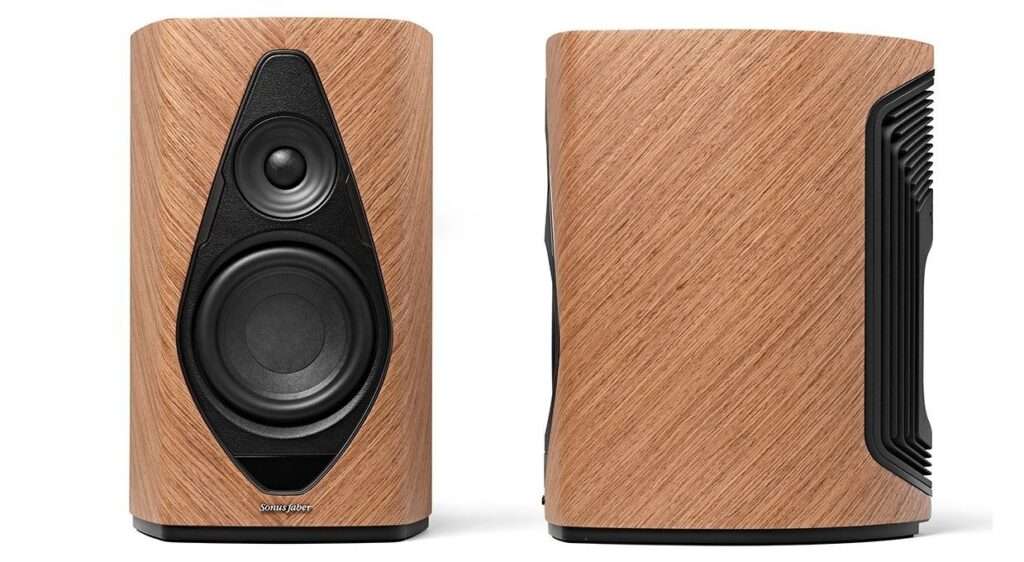 SPARK UWB Makes History in Industry’s First UWB Powered Consumer Audio Devices